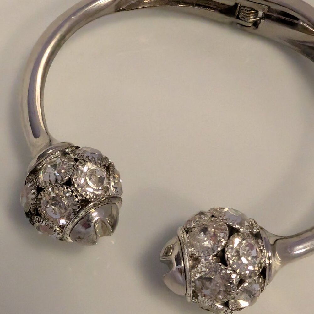 Dallas Bangle